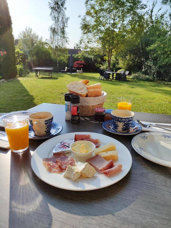 Chambre d’hôte pour 2 personnes, avec Terrasse ainsi que Jardin et Vue à Melay