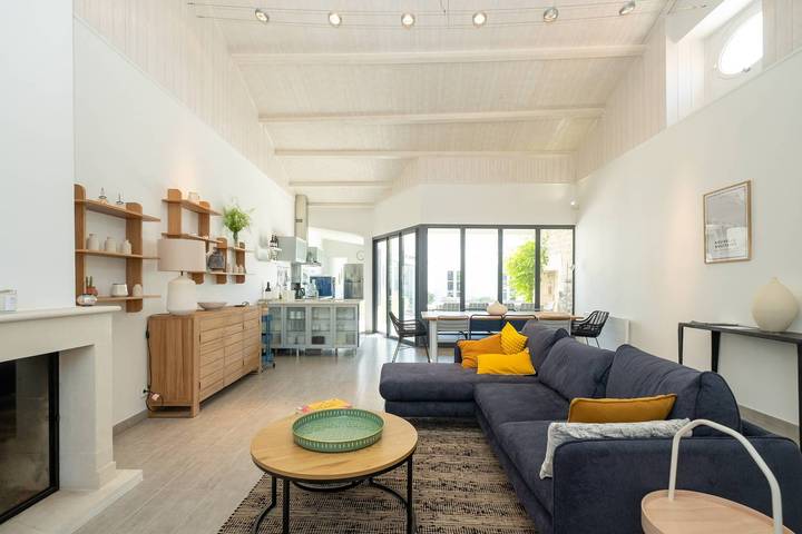 Gîte pour 8 personnes, avec piscine dans Plage De L Arnerault La Flotte - 2