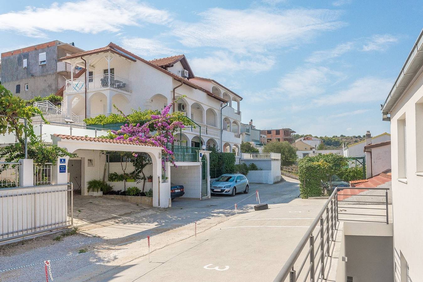 Geheel appartement, Apartment Buljan A2 with Sea View in Mastrinka, Čiovo
