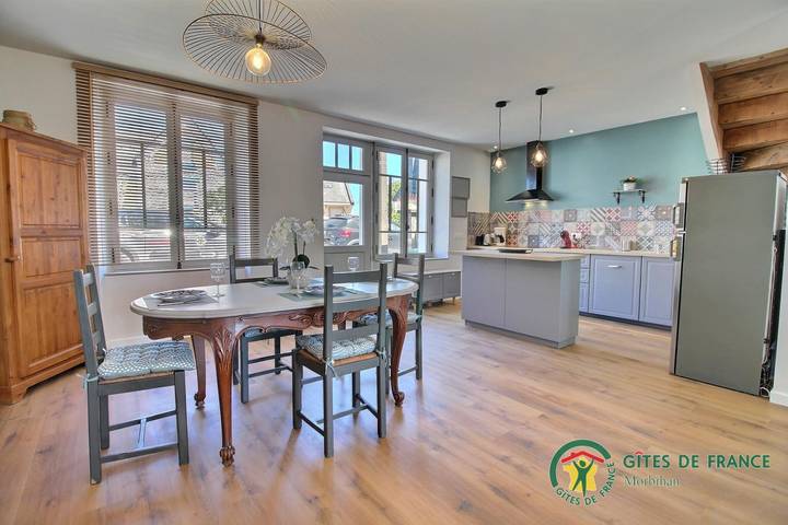 Gîte pour 6 personnes, avec terrasse ainsi que jacuzzi et jardin à Auray - 2