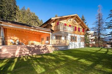 Chalet pour 9 personnes, avec jardin à Crans-Montana