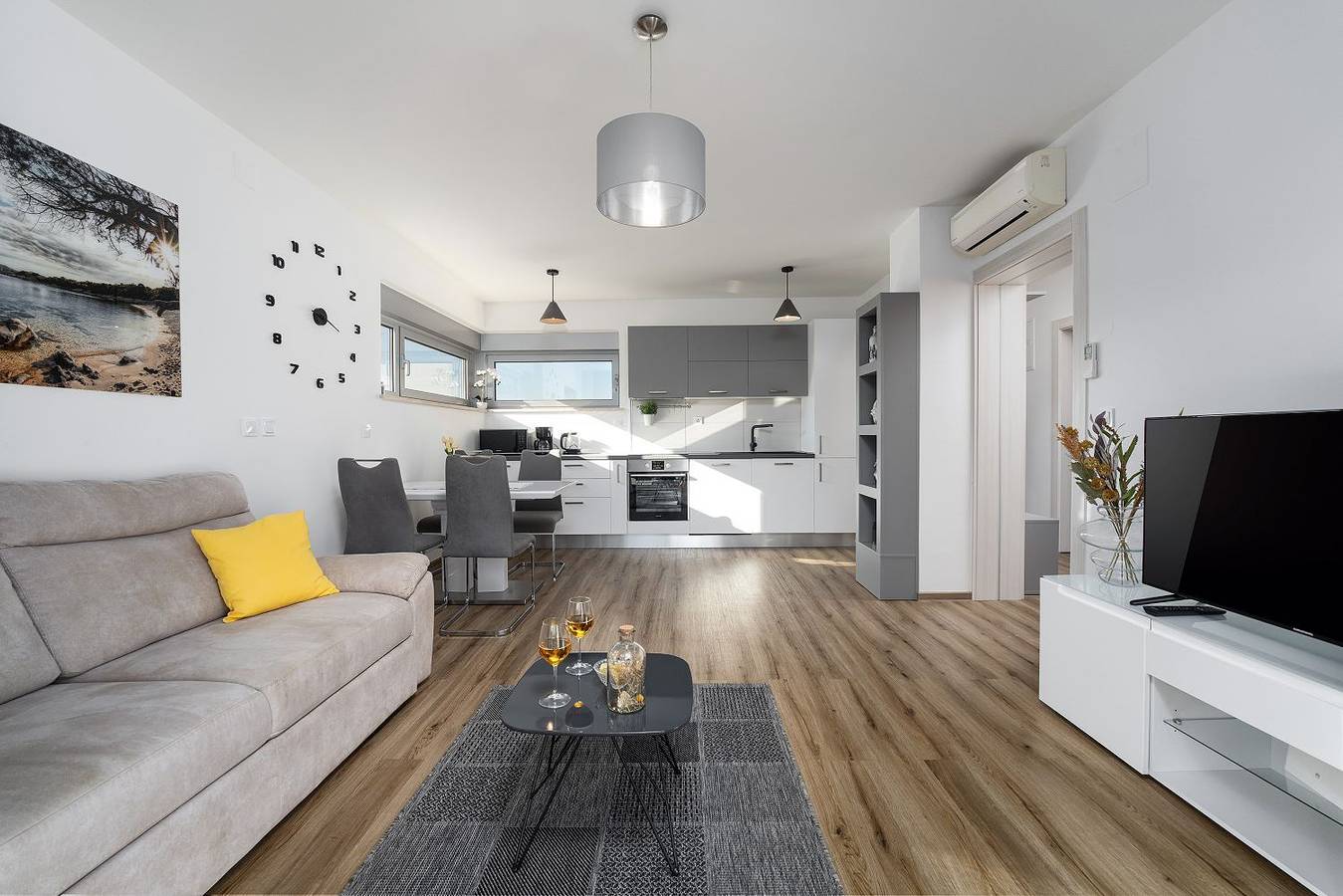 Ganze Wohnung, Exklusives Apartment nur 50 Meter zum Yachthafen und nur 300 Meter zum Strand in Vrsar, Općina Vrsar