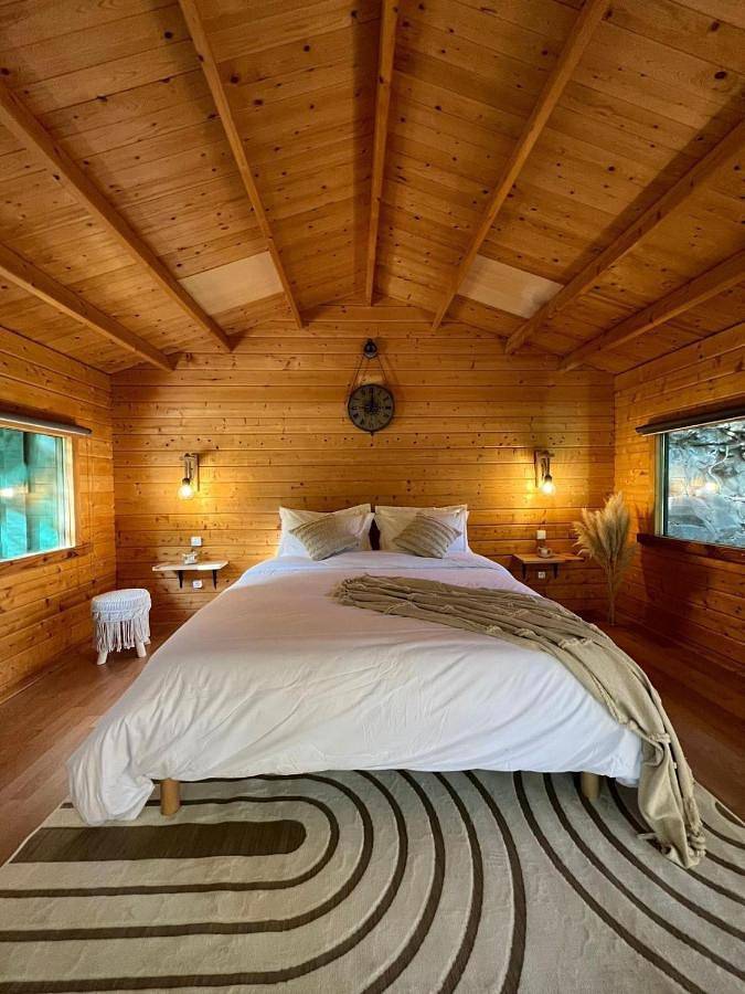 Chambre d’hôte pour 2 personnes, avec vue sur le lac ainsi que vue et jardin