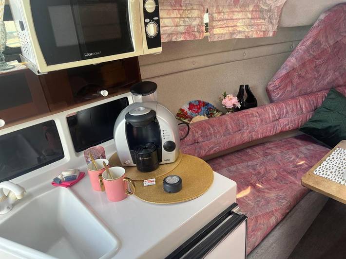 Bateau pour 3 personnes, avec terrasse et vue, animaux acceptés en Provence-Alpes-Côte d'Azur - 2