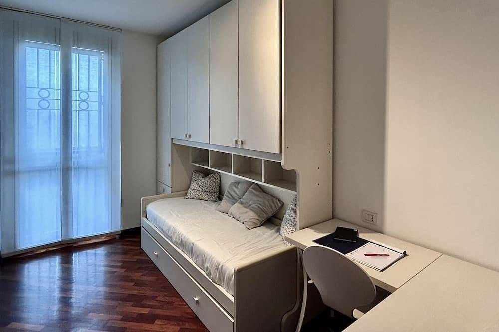 Entire apartment, River House in Pero, Milan Province