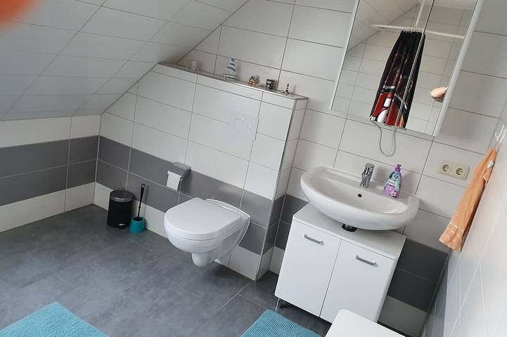 Ganze Wohnung, Schöne Ferienwohnung in ruhiger Wohnsiedlung mit unverbautem Feldblick in Wankendorf, Südliche Ostseeküste