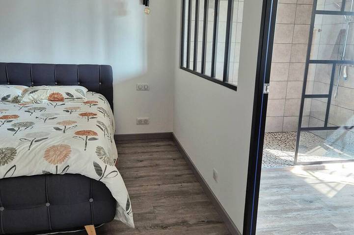 Gîte pour 2 personnes, avec piscine dans Bougarber