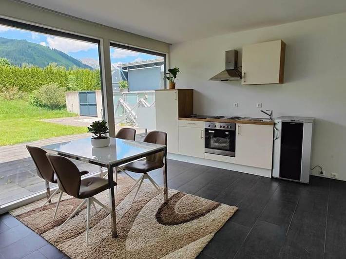 Ferienwohnung für 4 Personen, mit Ausblick und Terrasse sowie Garten