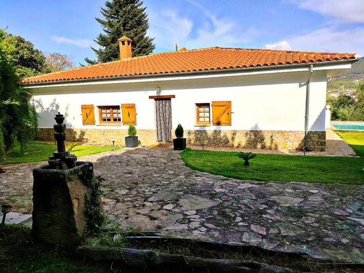 Casa de vacaciones para 6 personas, con jardín además de vistas y piscina, Se admiten mascotas - 1