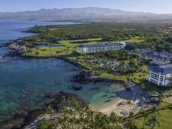 Resort for 4 people, with sauna and garden as well as pool and view, with pets - 1