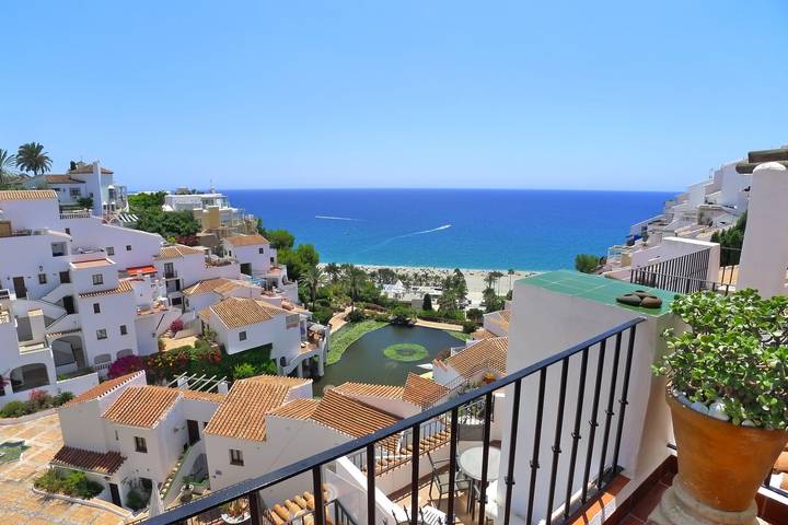 Apartamento entero, Capistrano Playa Apt 610 in Playa de Burriana, Nerja