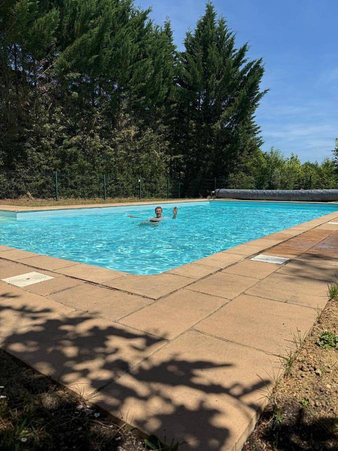 Location de vacances pour 5 personnes, avec vue et jardin ainsi que terrasse et piscine, animaux acceptés à Masseube - 4