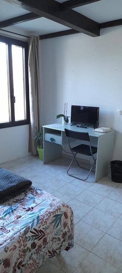Location de vacances pour 3 personnes, avec vue et jardin à Puycalvel - 2