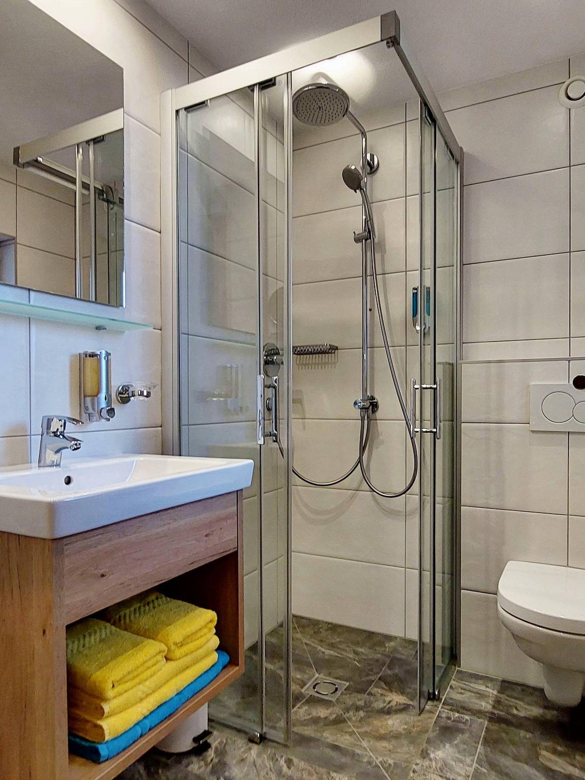 Ganze Ferienwohnung, "Typ 6"(1-2 Pers.)/Wohn-Schlafraum/Du/Wc in Kappl, Verwall