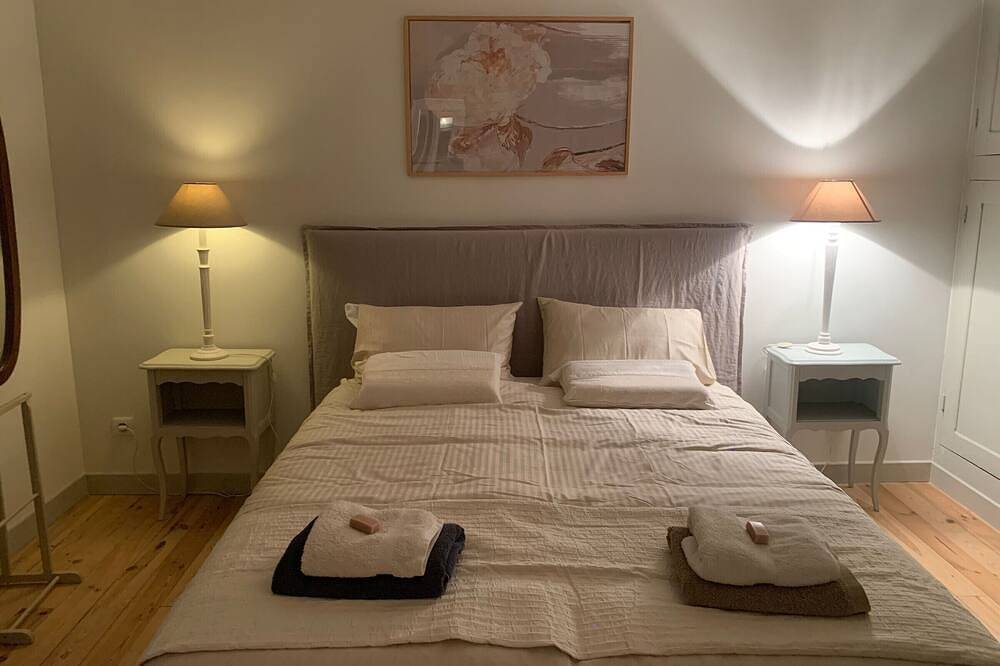 Gîte rénové campagne chic, 6 chambres pour 13 pers., jardin, terrasse, Haute-Loire in Siaugues-Sainte-Marie, Haute-Loire