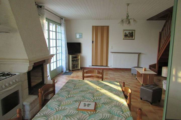 Location de vacances pour 5 personnes, avec piscine ainsi que terrasse et jardin à Le Gua - 2