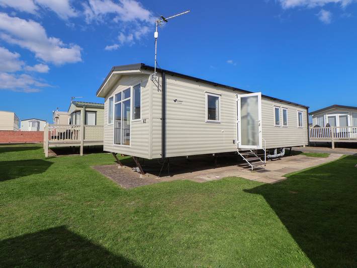 Caravan for 6 people, with garden in Rhyl