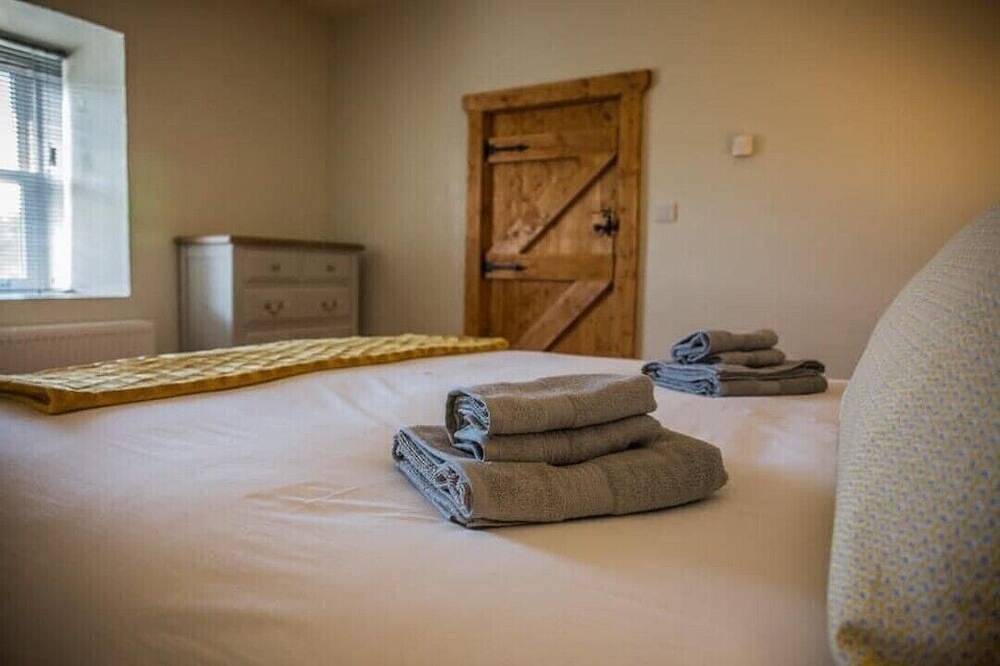 Dan’s Wee Cottage - Slieve Croob, Dromara (hot tub included in price) in County Down