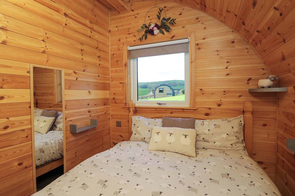 Cherry, pet friendly, character holiday cottage in Ulverston in Lake District