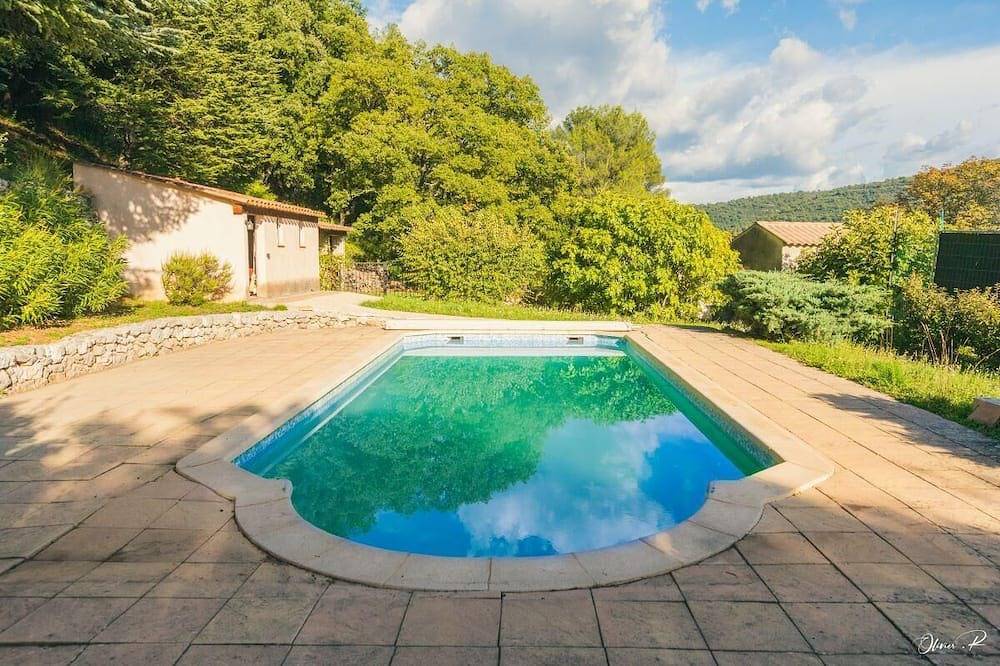 Family estate La Marjoline in Nans-les-Pins, Brignoles region