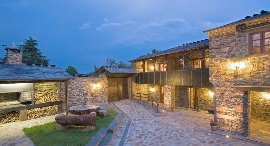 Apartamento de vacaciones para 2 personas, con Balcón y Terraza además de Jardín y Vistas en Eo-Navia