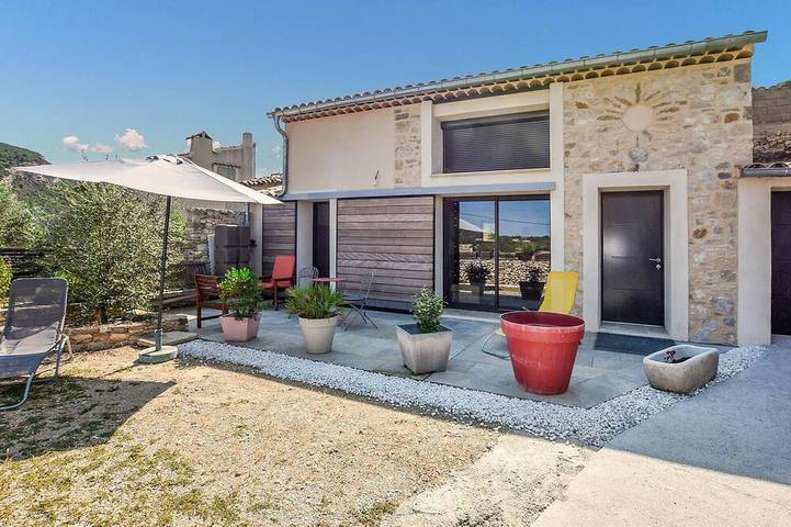 Location de vacances pour 5 personnes, avec jardin, animaux acceptés à Mollans-sur-Ouvèze