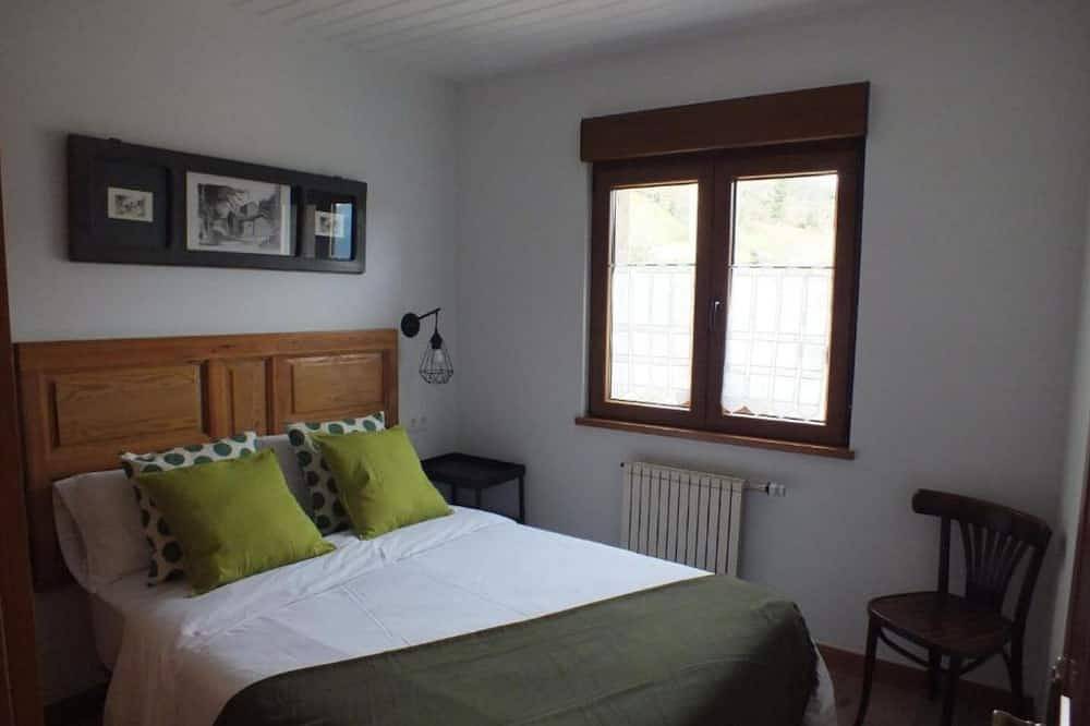 Casa el Enebral in Cillorigo de Liébana, Cordillera Cantábrica