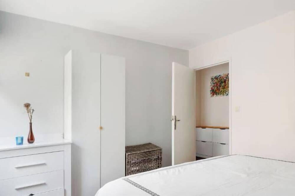 Appartement entier, Residence d Exception - A proximite de La Defense in La Garenne-Colombes, Hauts-de-Seine