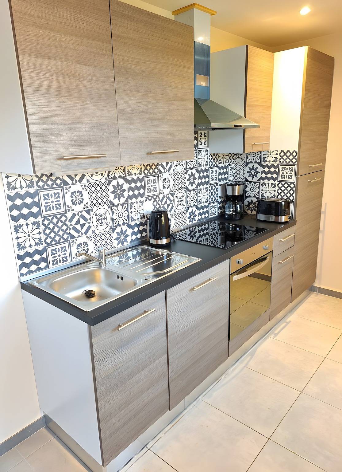 Gîte Le Pigeonnier with Enclosed Garden, Between Padirac and Rocamadour in Miers, Causses du Quercy Regional Nature Park