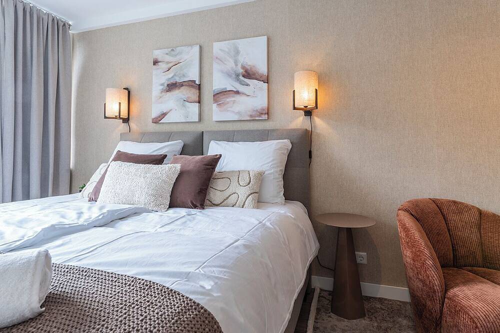 Geheel appartement, Ontworpen met studenten in gedachten — betaalbaar, comfortabel en dicht bij de campus. Kook in de gedeelde keuken, doe de was ter plaatse en geniet van een rustige studeeromgeving. in Tilburg, Noord-Brabant