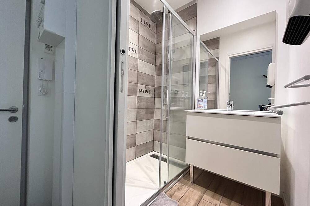 Apartamento entero, New studio with fully equipped kitchen 100m from Jaude in Clermont-Ferrand, Parque Natural Regional Volcans d'Auvergne