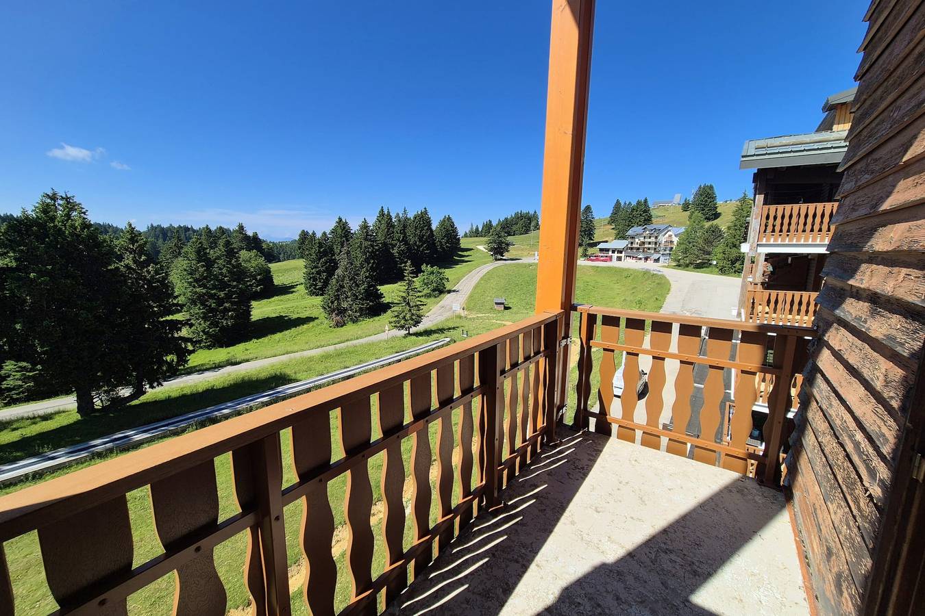 Appartement entier, Charmant Duplex au Pied des Pistes – Balcon Plein Sud & Mezzanine in Le Revard, Les Déserts