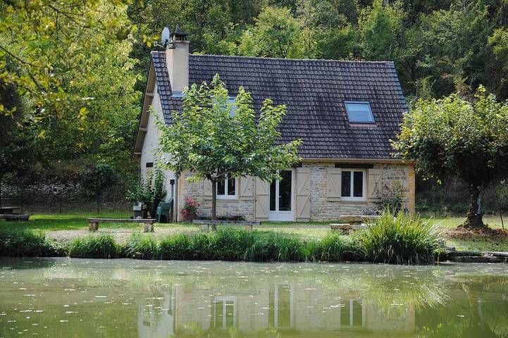 Location de vacances pour 6 personnes, avec jardin à Auriac-du-Périgord