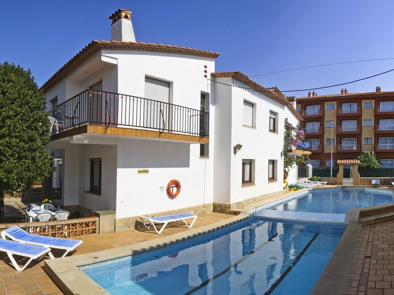 Apartamento vacacional entero, Apcostas - Villa Piscis / Cuatro Dormitorios in L' Estartit, Estartit