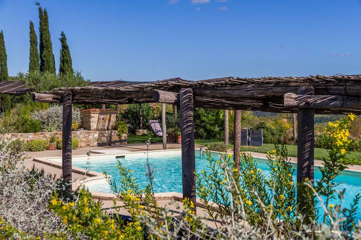 Agriturismo Il Cortile with Pool, Wi-Fi & Garden in Civitella Paganico, Grosseto provins