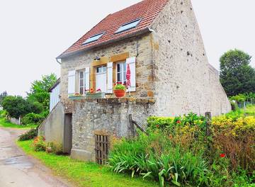 Gîte pour 2 personnes, avec jardin et balcon dans Nièvre