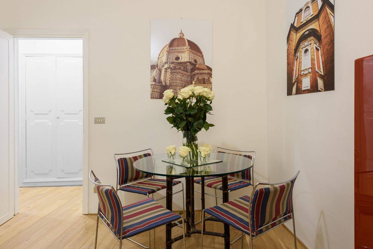 Entire apartment, Lucky House by Mmega in Florence city center, Florence