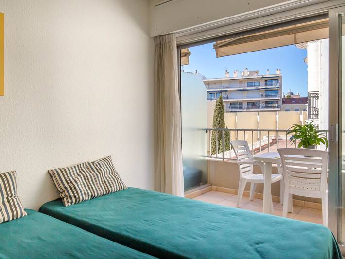 Gîte pour 3 personnes, avec balcon dans Plage Veillat Saint Raphael - 3