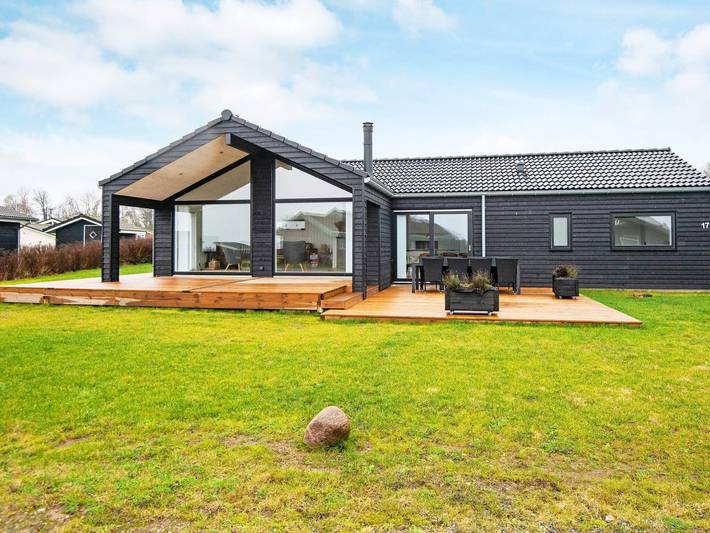 Ferienhaus für 8 Personen, mit Terrasse und Garten in Mommark