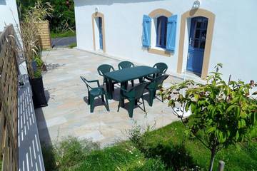 Gîte pour 6 personnes, avec terrasse à Bangor
