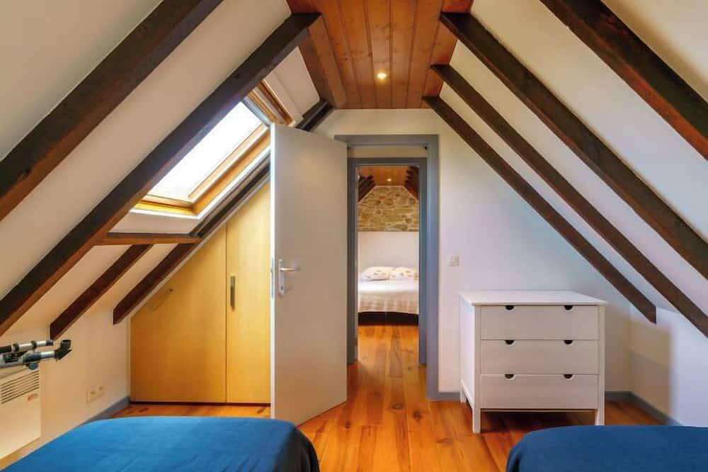 La petite Iroise by Interhome in Pointe du Raz, Plogoff