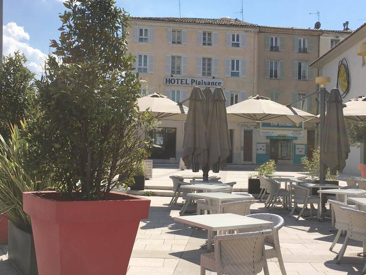 L'Annexe Plaisance - Hôtel Non Climatisé in Saint-Maximin-la-Sainte-Baume, Région de Brignoles