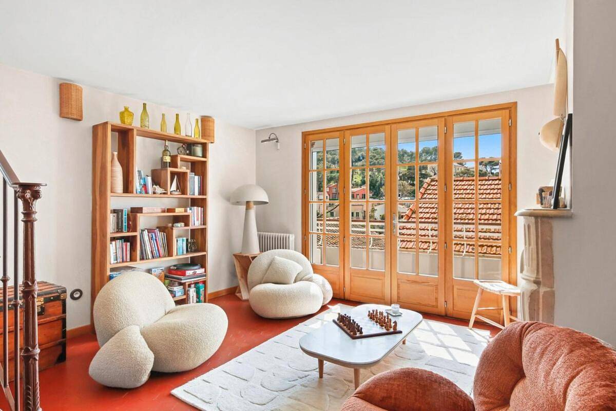 Chic Cabin - Terrace with sea view, beaches in Le Pradet, Parc national de Port-Cros