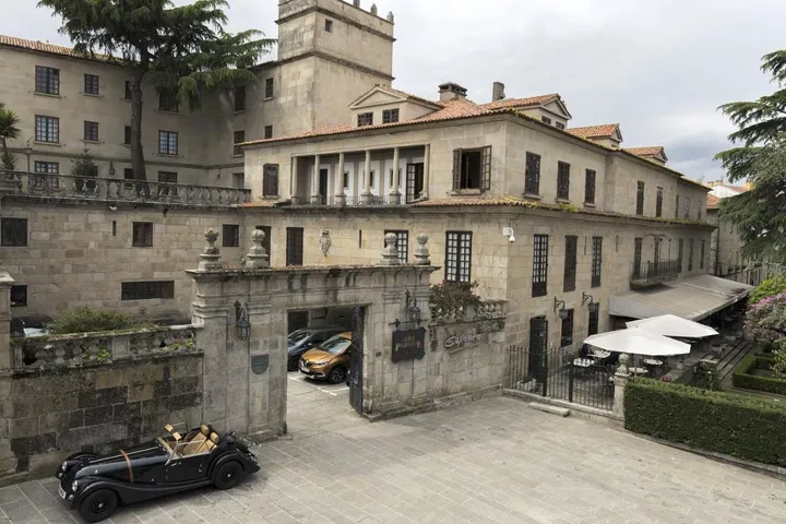 Hotel para 10 personas, con jardín y terraza - 1