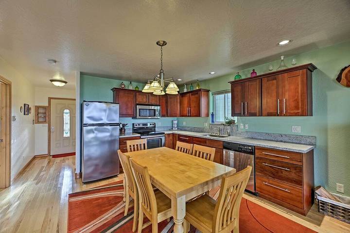 Cottage for 8 people, with balcony in Oregon