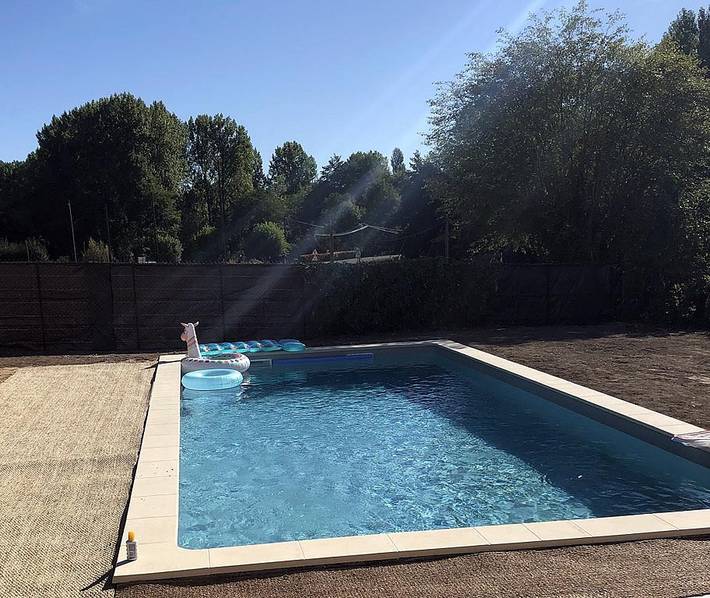 Gîte pour 12 personnes, avec terrasse ainsi que piscine et jardin - 1
