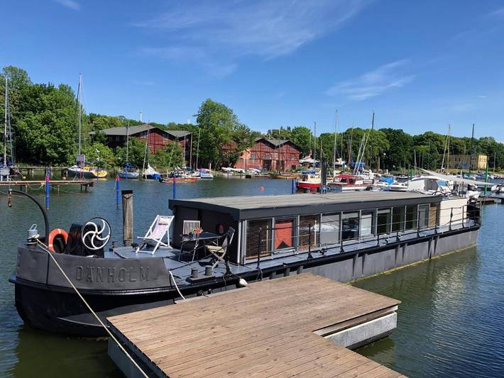 Boot für 3 Personen, mit Terrasse und Seeblick sowie Ausblick in Stralsund