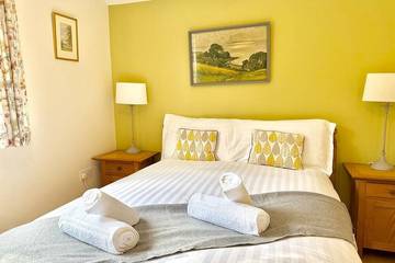 Glamping for 5 People in Carmarthenshire, South-Wales, Photo 2