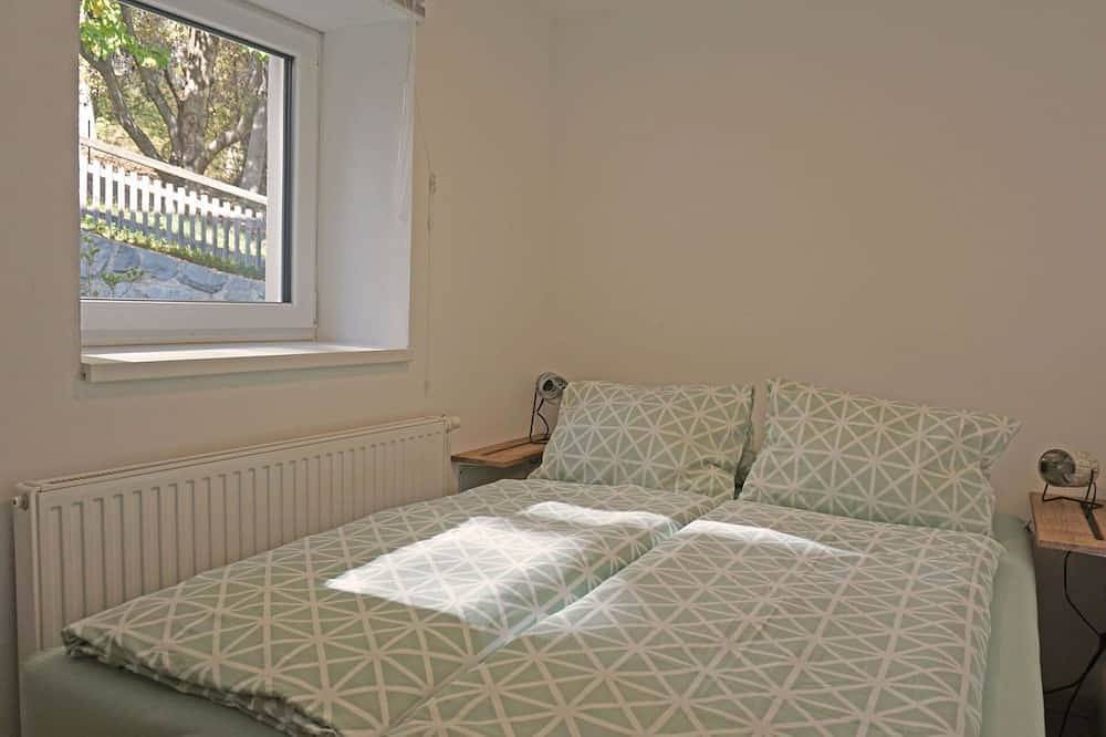 Ganze Wohnung, Schöne Wohnung für 4 Gäste mit  W-Lan, Tv und Balkon in Pians, Tiroler Oberland