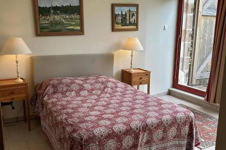 Gîte pour 12 personnes, avec terrasse et jardin à Le Brethon - 4